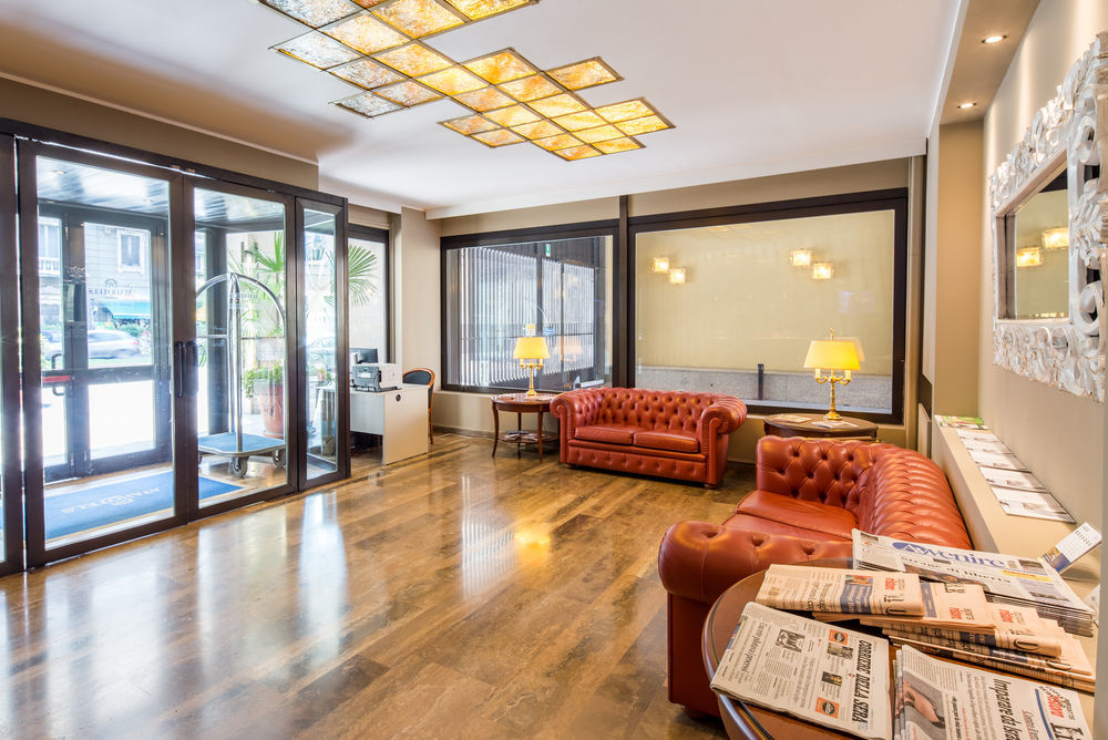 Unaway Hotel & Residence Linea Uno Milano Exterior photo