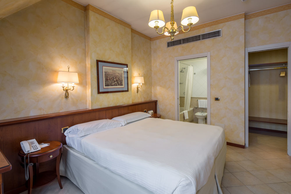 Unaway Hotel & Residence Linea Uno Milano Exterior photo