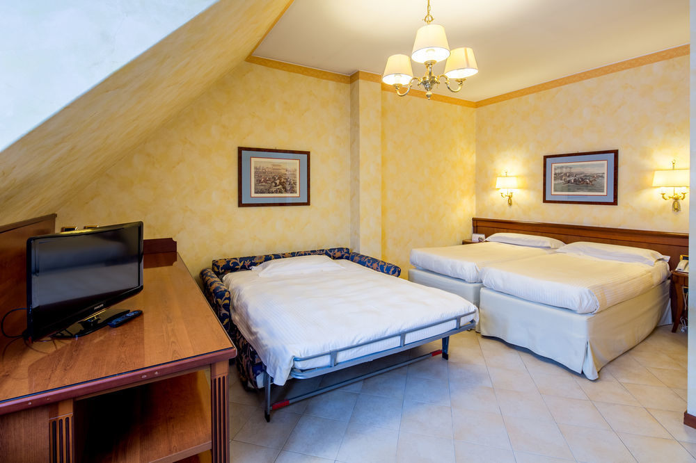 Unaway Hotel & Residence Linea Uno Milano Exterior photo
