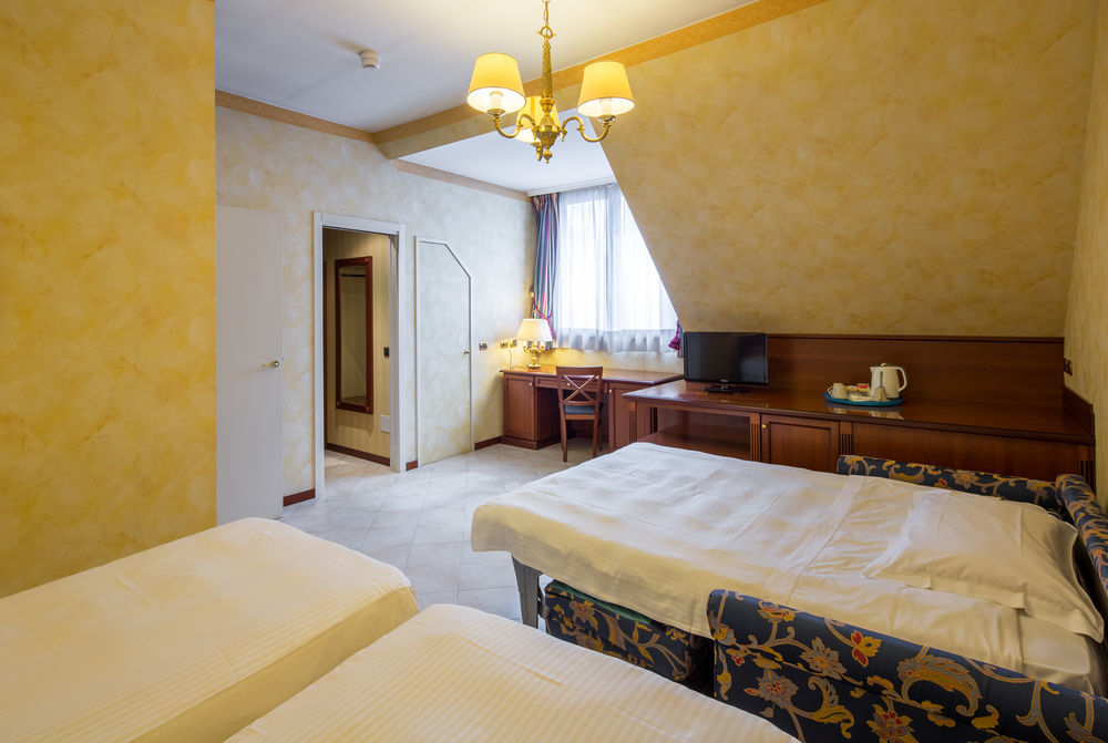 Unaway Hotel & Residence Linea Uno Milano Exterior photo