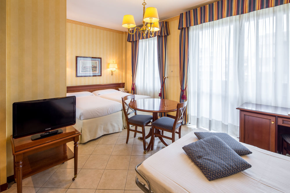 Unaway Hotel & Residence Linea Uno Milano Exterior photo