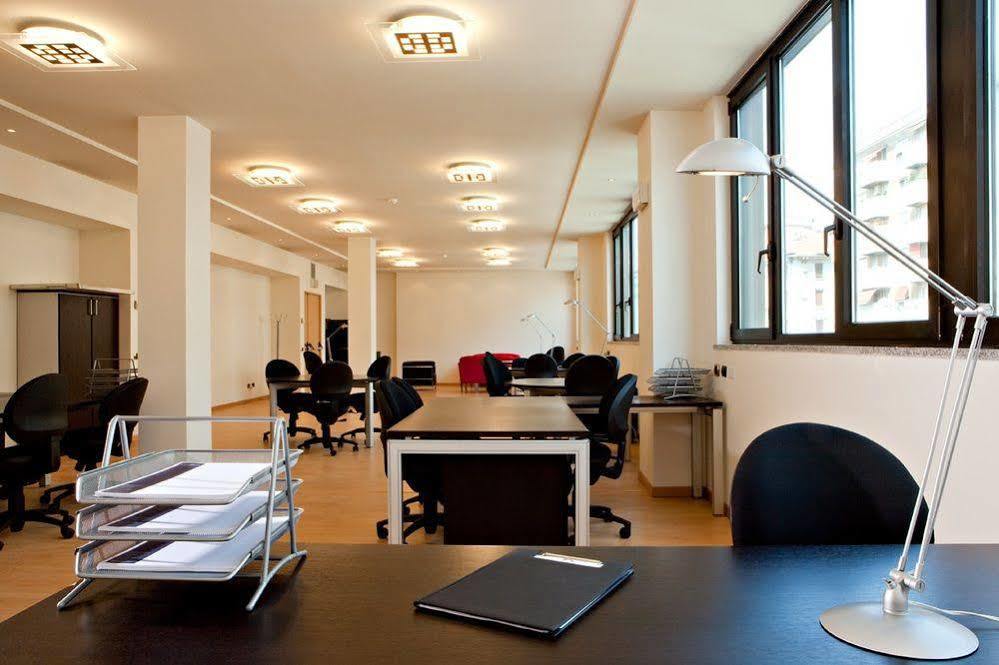 Unaway Hotel & Residence Linea Uno Milano Business photo