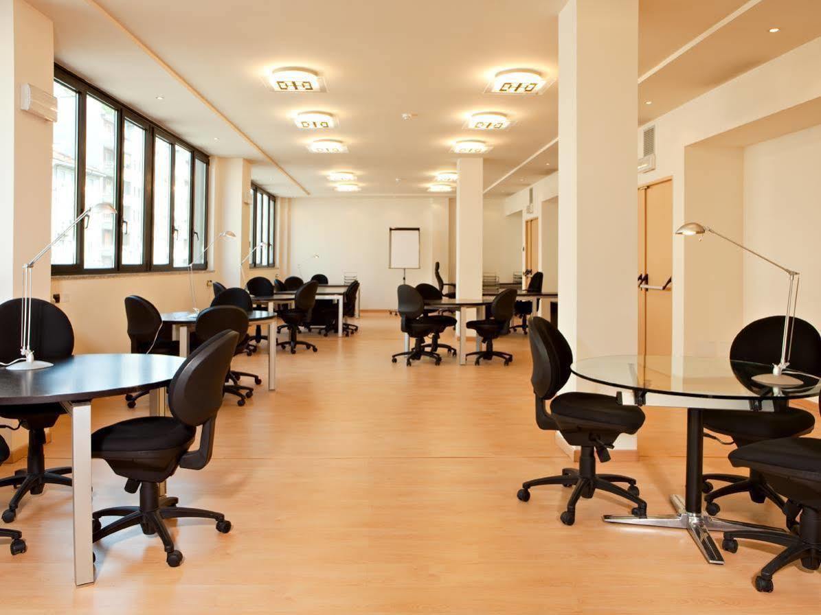 Unaway Hotel & Residence Linea Uno Milano Exterior photo